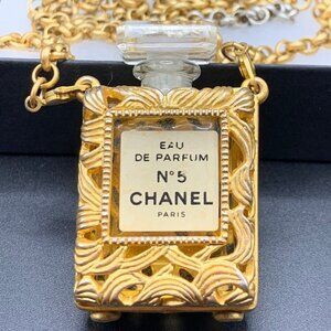 Vintage 1990's Authentic CHANEL Gold Toned No 5 Perfume Chain Necklace